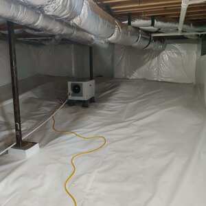 Encapsulated Crawl Space with Organic Growth Mitigation